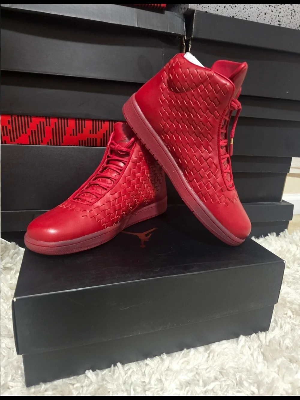 Jordan Shine colors Varsity Red Man shoe Size 10.5